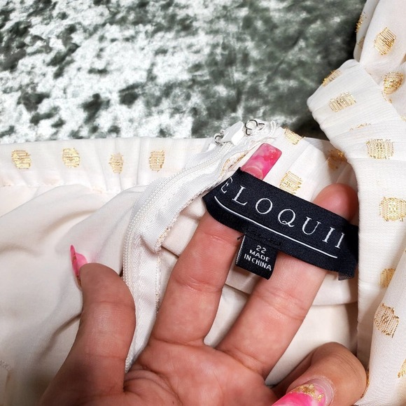 Elloquii White/ Gold Off The Shoulder Dress - Picture 4 of 8